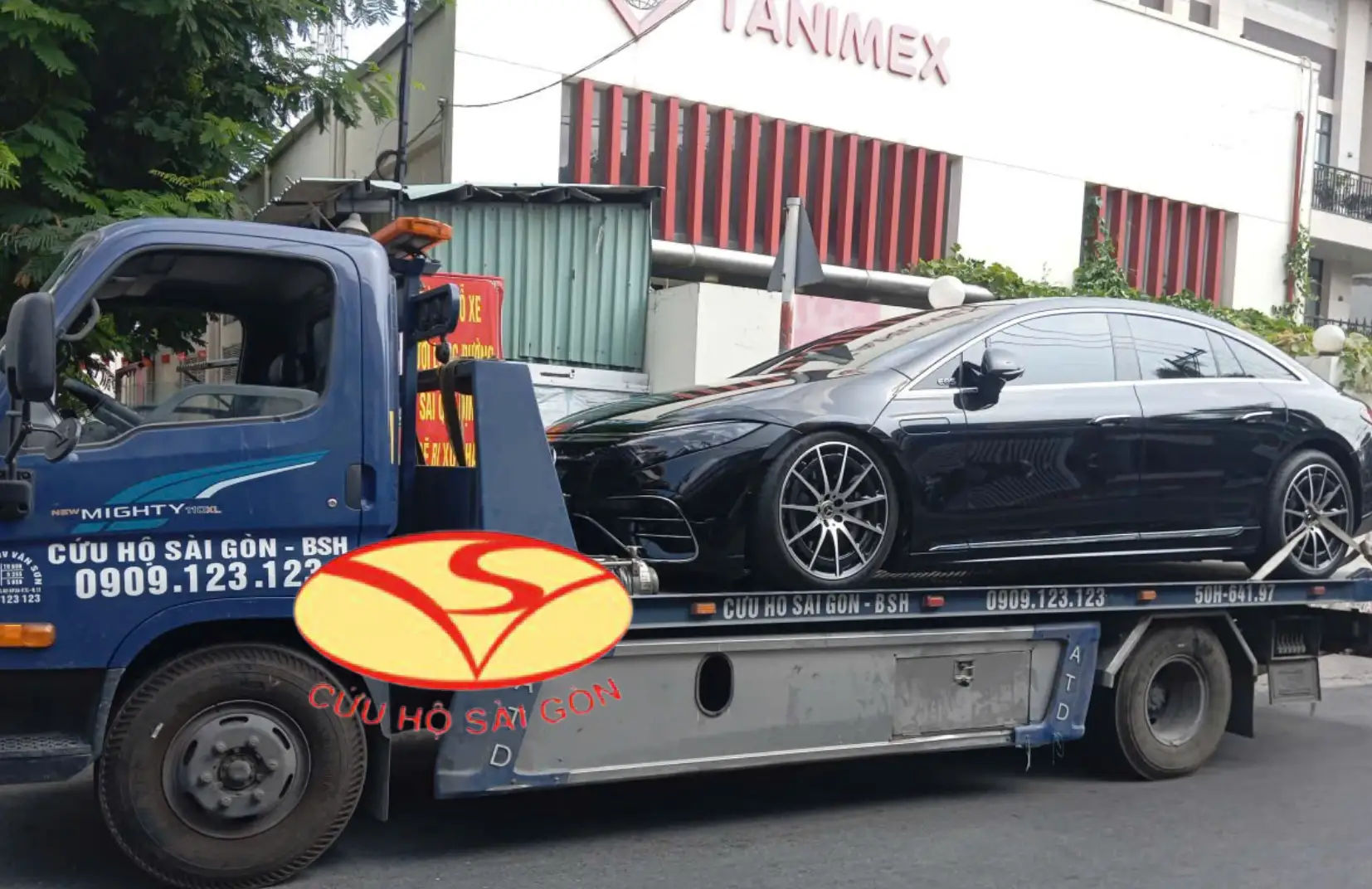 Cứu hộ ô tô Phú Nhuận nhanh chóng 24/7