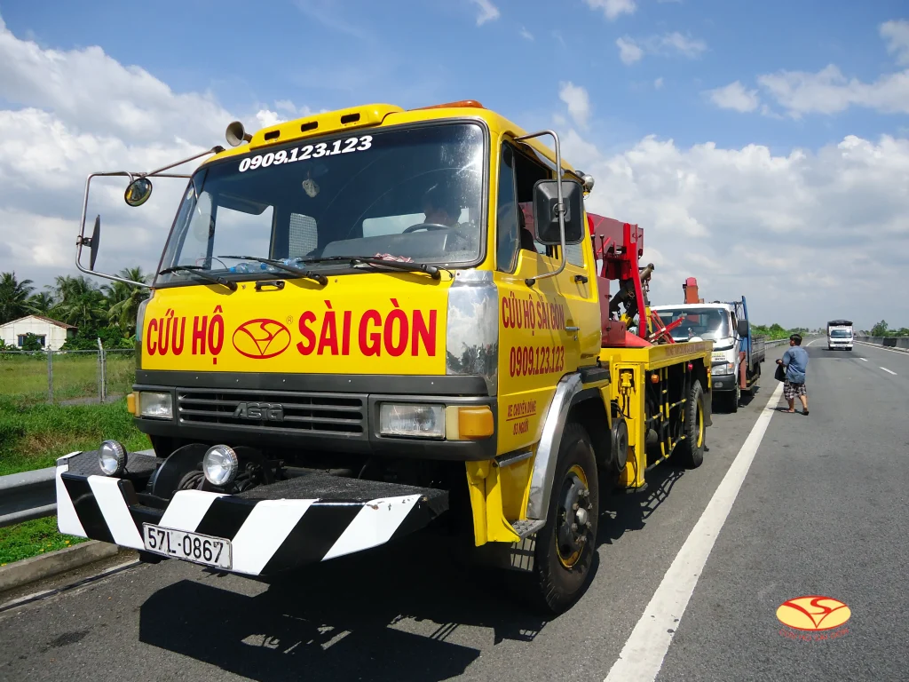 Cứu hộ ô tô trên cao tốc nhanh chóng 24/7 