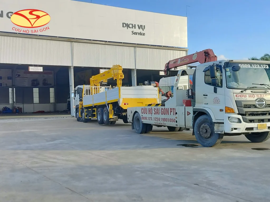 Cứu hộ ô tô quận Tân Phú 24/7 – Có mặt nhanh chóng sau 30-45 phút 4 Cứu hộ ô tô Tân Phú