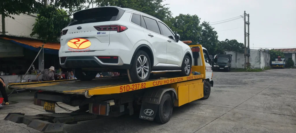 cứu hộ ô tô khu vực quận 12 nhanh chóng 24/7